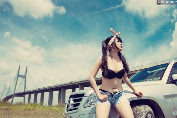 Ở Mercedes benz GLk 300 4matic toát lên sự sang trọng và kiêu hãnh từ kiểu dáng đến vận hành, nhưng sâu thẳm bên trong nó là bản chất táo bạo và quyết liệu của một chiếc xe địa hình chỉ chờ được bộc lộ. Linh hoạt ở mọi nơi và phù hợp cho mọi địa hình. Ở Mercedes benz GLk 300 4matic toát lên sự sang trọng và kiêu hãnh từ kiểu dáng đến vận hành, nhưng sâu thẳm bên trong nó là bản chất táo bạo và quyết liệu của một chiếc xe địa hình chỉ chờ được bộc lộ. Linh hoạt ở mọi nơi và phù hợp cho mọi địa hình.