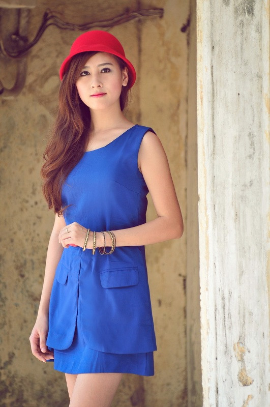 Cô là gương mặt khá quen thuộc trên các báo dành cho giới trẻ, chụp ảnh bìa cho báo sinh viên Việt Nam, báo Hoa học trò, và tham gia các chương trình biểu diễn thời trang..v.v. <<HOTGIRL THANH THỦY ƯỚC MƠ LÀM CÔ GIÁO <<NÉT HỒN NHIÊN TINH NGHỊCH CỦA NỮ DIỄN VIÊN NHÍ HÀ ANH <<Á KHÔI CĐ TÀI CHÍNH - HẢI QUAN ĐẸP LÃNG MẠN TRONG SẮC TÍM <<HOT GIRL CẨM TÚ ĐẸP LÃNG MẠN TRONG SẮC MÀU HOA CỎ <<PHÁT SỐT VÌ CÔ GIÁO XINH ĐẸP 9X TRƯỜNG AMS Cô là gương mặt khá quen thuộc trên các báo dành cho giới trẻ, chụp ảnh bìa cho báo sinh viên Việt Nam, báo Hoa học trò, và tham gia các chương trình biểu diễn thời trang..v.v. <<HOTGIRL THANH THỦY ƯỚC MƠ LÀM CÔ GIÁO <<NÉT HỒN NHIÊN TINH NGHỊCH CỦA NỮ DIỄN VIÊN NHÍ HÀ ANH <<Á KHÔI CĐ TÀI CHÍNH - HẢI QUAN ĐẸP LÃNG MẠN TRONG SẮC TÍM <<HOT GIRL CẨM TÚ ĐẸP LÃNG MẠN TRONG SẮC MÀU HOA CỎ <<PHÁT SỐT VÌ CÔ GIÁO XINH ĐẸP 9X TRƯỜNG AMS