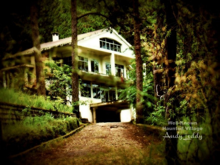 Biệt Thư ma nổi tiếng tại Đà Lạt với nhiều truyền thuyết đầy chất liêu trai xung quanh những câu chuyện bí ẩn được người dân kể lại, và cả những du khách đã từng đến đây tham quan. Biệt Thư ma nổi tiếng tại Đà Lạt với nhiều truyền thuyết đầy chất liêu trai xung quanh những câu chuyện bí ẩn được người dân kể lại, và cả những du khách đã từng đến đây tham quan.