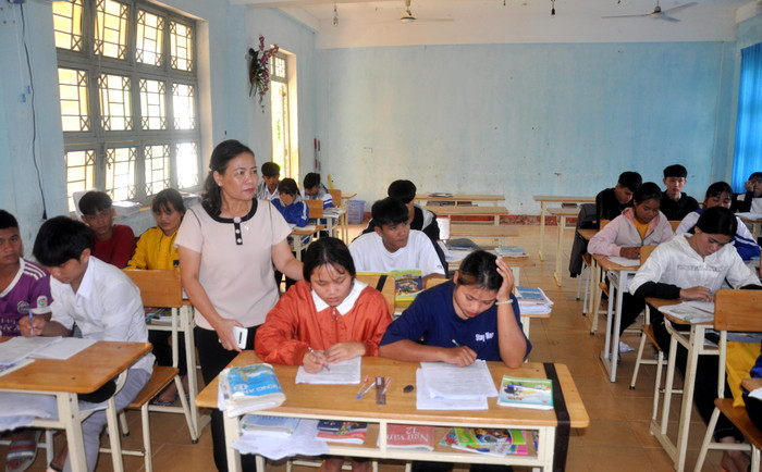 Nhiều giải pháp để khắc phục khó khăn về thiếu giáo viên được Sở Giáo dục và Đào tạo tỉnh Kon Tum đưa ra, trong đó chú trọng đến đội ngũ giáo viên dạy học Chương trình giáo dục phổ thông năm 2018. Ảnh minh họa: Website Sở Giáo dục và Đào tạo tỉnh Kon Tum