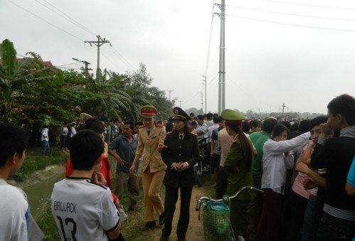 Nhiều chiến sỹ công an đã được huy động để giữ gìn trật tự (Ảnh: nld.com.vn) Nhiều chiến sỹ công an đã được huy động để giữ gìn trật tự (Ảnh: nld.com.vn)