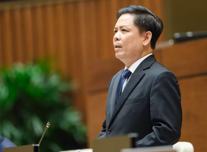 Bộ trưởng Bộ Giao thông vận tải Nguyễn Văn Thể tại Kỳ họp thứ 3, Quốc hội khóa XV. Ảnh: Cổng thông tin điện tử Quốc hội