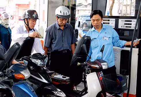 Xăng giảm 30 đồng chỉ lấy con số để báo cáo (ảnh nguồn Internet)