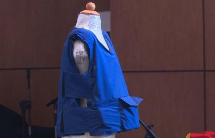 Sản phẩm "áo dành cho trẻ tự kỷ" được thiết kế độc đáo như một cái ôm dành cho trẻ. Ảnh: TN Sản phẩm "áo dành cho trẻ tự kỷ" được thiết kế độc đáo như một cái ôm dành cho trẻ. Ảnh: TN