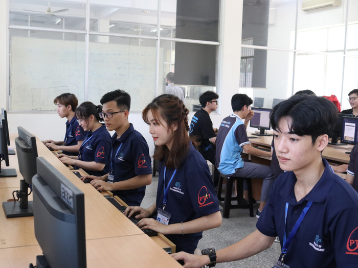 Sinh viên theo học ngành Công nghệ đa phương tiện tại Học viện Công nghệ Bưu chính Viễn thông. Ảnh: website nhà trường xet-tuyen-cong-nghe-da-phuong-tien-tai-ptit.png