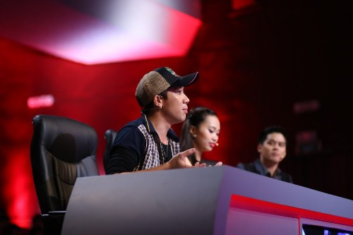 3 vị giám khảo của chương trình: Trấn Thành, Nhã Khanh, John Huy Trần. 3 vị giám khảo của chương trình: Trấn Thành, Nhã Khanh, John Huy Trần.