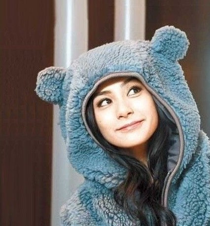 Chung Hân Đồng trong tạo hình gấu con ngộ nghĩnh