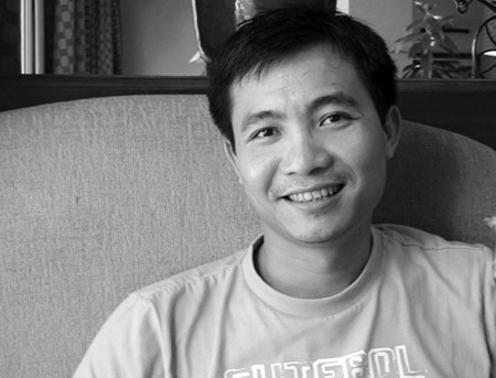 Đạo diễn Thanh Hải chia sẻ về việc làm phim: "Trước nay chúng tôi chỉ cố gắng để có nhiều phim hay chứ chúng tôi không chạy đua để đạt danh hiệu đơn vị làm phim chính luận hay nhất hay nhì nước. Nghề làm phim ảnh, càng nhiều đơn vị làm thêm nhiều bộ phim hay thì phải mừng vì thu hút khán giả. Mà có khán giả đông thì nhu cầu làm phim, sự đầu tư cho sản xuất phim sẽ tiếp tục phát triển". Đạo diễn Thanh Hải chia sẻ về việc làm phim: "Trước nay chúng tôi chỉ cố gắng để có nhiều phim hay chứ chúng tôi không chạy đua để đạt danh hiệu đơn vị làm phim chính luận hay nhất hay nhì nước. Nghề làm phim ảnh, càng nhiều đơn vị làm thêm nhiều bộ phim hay thì phải mừng vì thu hút khán giả. Mà có khán giả đông thì nhu cầu làm phim, sự đầu tư cho sản xuất phim sẽ tiếp tục phát triển".