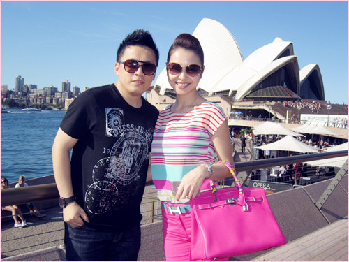 Jennifer Phạm và Lam Trường đọ dáng cùng nhau.