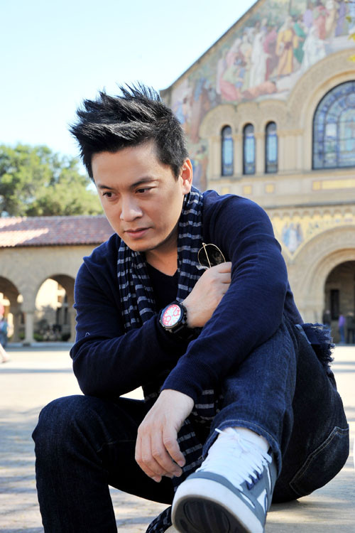 Khuôn viên trường rất đẹp nên một người đam mê chụp ảnh như 'anh Hai' không thể nào bỏ qua. Lam Trường sẽ về Việt Nam trước ngày 10/5 để kịp tham gia một số chương trình ca nhạc như: 'Âm nhạc của tôi', 'Trái tim yêu thương'... Cuối tháng 5, anh dự định tổ chức đêm 'Lung linh sắc nến' vào tối 27/5 tại nhà hàng của mình. (Theo VNE) Khuôn viên trường rất đẹp nên một người đam mê chụp ảnh như 'anh Hai' không thể nào bỏ qua. Lam Trường sẽ về Việt Nam trước ngày 10/5 để kịp tham gia một số chương trình ca nhạc như: 'Âm nhạc của tôi', 'Trái tim yêu thương'... Cuối tháng 5, anh dự định tổ chức đêm 'Lung linh sắc nến' vào tối 27/5 tại nhà hàng của mình. (Theo VNE)