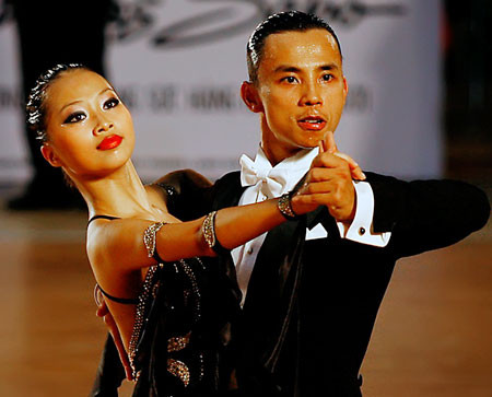 Có một chuyện thật buồn là cô gái tên Trang ấy bị tâm thần phân liệt sau cuộc tình kéo dài 5 năm với Hải Anh. Thỉnh thoảng, Trang lại bỏ nhà đi lang thang mặc dù trông bên ngoài, cô vẫn xinh đẹp và đài các. Dù chỉ xuất hiện trong entry nhưng cô gái tên Trang đã khiến cộng đồng mạng không khỏi xót xa. Nhiều người dành cho Trang sự thương cảm đồng thời trách móc sự bạc tình của Chí Anh. (Theo NĐT) Có một chuyện thật buồn là cô gái tên Trang ấy bị tâm thần phân liệt sau cuộc tình kéo dài 5 năm với Hải Anh. Thỉnh thoảng, Trang lại bỏ nhà đi lang thang mặc dù trông bên ngoài, cô vẫn xinh đẹp và đài các. Dù chỉ xuất hiện trong entry nhưng cô gái tên Trang đã khiến cộng đồng mạng không khỏi xót xa. Nhiều người dành cho Trang sự thương cảm đồng thời trách móc sự bạc tình của Chí Anh. (Theo NĐT)