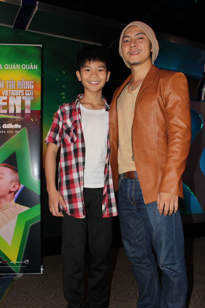 Theo tin từ hậu trường cho biết, anh trở thành một người đắt Show nhất kể từ khi tham gia chương trình này. Dù có nhiều lời mời diễn nhưng Võ Trọng Phúc cũng trở về với công việc bình thường của một thầy giáo “và nếu có một dự án mời Phúc tham gia thì đó là điều tuyệt vời nhất, miễn sao đừng diễn ra vào buổi tối”. Theo tin từ hậu trường cho biết, anh trở thành một người đắt Show nhất kể từ khi tham gia chương trình này. Dù có nhiều lời mời diễn nhưng Võ Trọng Phúc cũng trở về với công việc bình thường của một thầy giáo “và nếu có một dự án mời Phúc tham gia thì đó là điều tuyệt vời nhất, miễn sao đừng diễn ra vào buổi tối”.