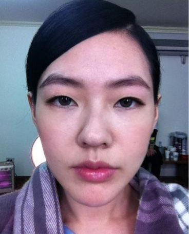 Tiểu S Từ Hy Đệ tạo dáng lạnh lùng