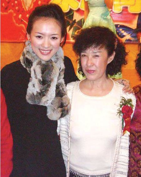 Mẹ con Chương Tử Di