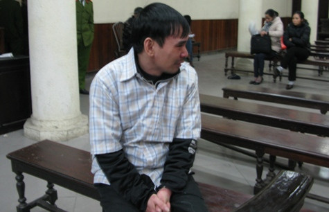 Cái ngoái nhìn đầy ân hận của Thành về phía gia đình bị hại