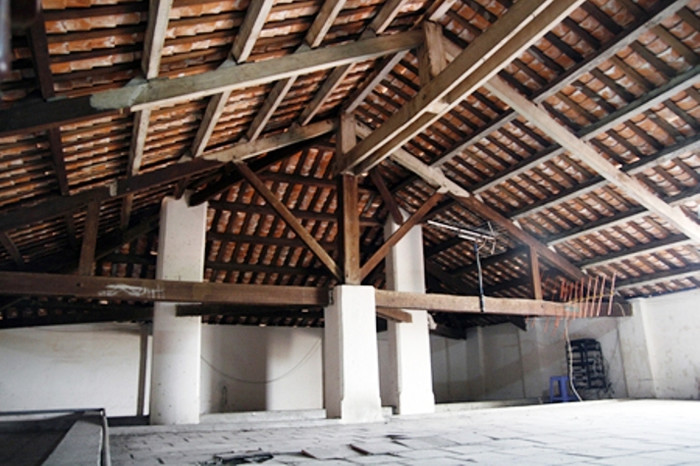 Tầng áp mái giờ đây không còn là nơi để đồ đạc như xưa.