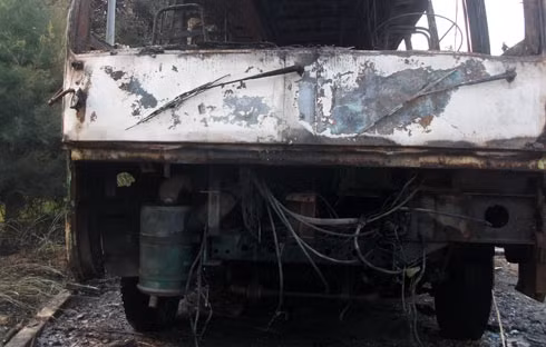 Làm rõ nghi vấn 'bí ẩn' 10 xe buýt đỗ hàng dọc cháy tan hoang ảnh 5 Làm rõ nghi vấn 'bí ẩn' 10 xe buýt đỗ hàng dọc cháy tan hoang ảnh 5