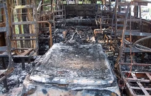 Làm rõ nghi vấn 'bí ẩn' 10 xe buýt đỗ hàng dọc cháy tan hoang ảnh 7