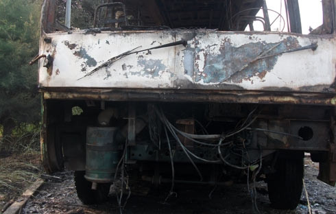 Làm rõ nghi vấn 'bí ẩn' 10 xe buýt đỗ hàng dọc cháy tan hoang ảnh 5 Làm rõ nghi vấn 'bí ẩn' 10 xe buýt đỗ hàng dọc cháy tan hoang ảnh 5