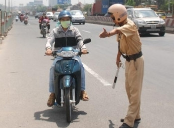 "Nếu chúng ta làm không khéo thì sẽ làm xói mòn lòng tin của dân vào Đảng và Nhà nước". (Ảnh minh họa) "Nếu chúng ta làm không khéo thì sẽ làm xói mòn lòng tin của dân vào Đảng và Nhà nước". (Ảnh minh họa)