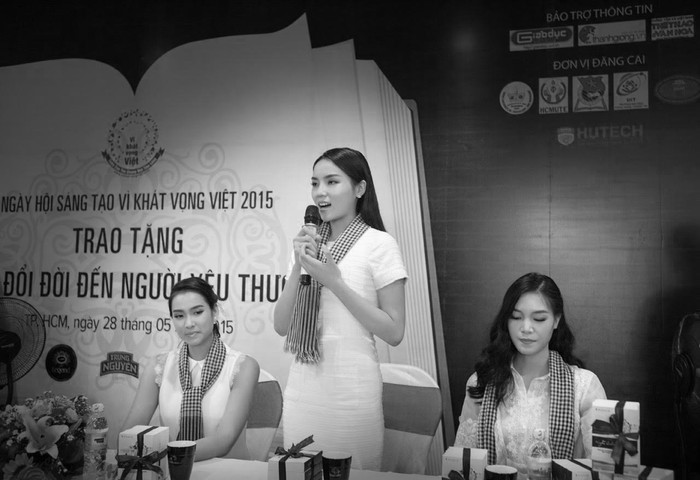 Hoa hậu Kỳ Duyên cho biết, hành trình cô đi không bao giờ nhàm chán. Hoa hậu Kỳ Duyên cho biết, hành trình cô đi không bao giờ nhàm chán.