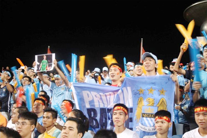 Thật không thể tin được, sân vận động Quốc gia Mỹ Đình cuồng nhiệt, sôi sục hơn cả 2 năm trước đây.