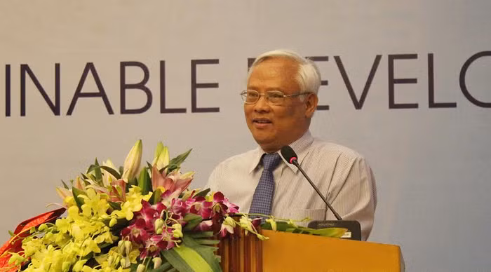 Phó Chủ tịch Quốc hội Uông Chu Lưu cũng có cái nhìn tích cực về thành quả của hội nhập. Ông Lưu cho rằng, mặc dù còn nhiều tồn tại, hạn chế, nhưng thông qua hội nhập, từ thể chế đến thực tiễn kinh tế - xã hội, Việt Nam đều đã đạt được những thành tựu quan trọng. Quốc hội và Chính phủ đã sửa đổi, bổ sung và ban hành mới hàng nghìn đạo luật, tạo hành lang pháp lý ngày càng hoàn chỉnh cho thể chế kinh tế thị trường. Hội nhập cũng giúp Việt Nam thu hút nguồn vốn quốc tế, tiếp thu các công nghệ tiên tiến trên thế giới.