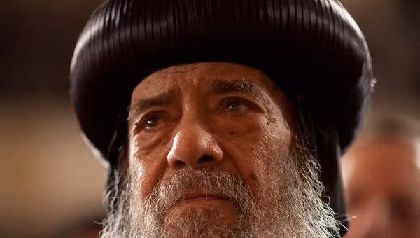 Đức Giáo Hoàng Shenouda III là một người ủng hộ tích cực các cuộc đối thoại giữa những người có tín ngưỡng, tôn giáo khác nhau.