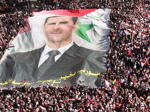 Người tuần hành ủng hộ Tổng thống Assad Người tuần hành ủng hộ Tổng thống Assad