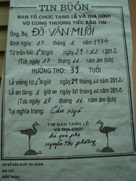 Cáo phó của gia đình nạn nhân Đỗ Văn Mười (Ảnh: Tuệ Minh) Cáo phó của gia đình nạn nhân Đỗ Văn Mười (Ảnh: Tuệ Minh)