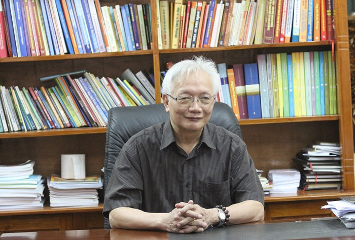 Nhà giáo ưu tú Nguyễn Tùng Lâm – Chủ tịch Hội đồng Giáo dục trường Trung học phổ thông Đinh Tiên Hoàng (Ảnh: Thùy Linh) Nhà giáo ưu tú Nguyễn Tùng Lâm – Chủ tịch Hội đồng Giáo dục trường Trung học phổ thông Đinh Tiên Hoàng (Ảnh: Thùy Linh)