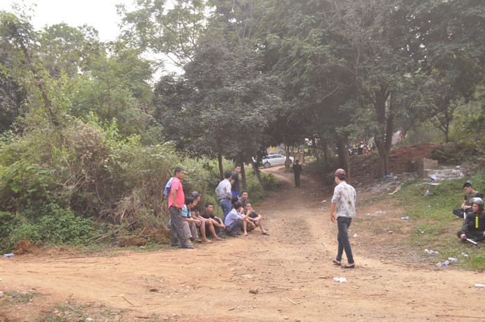 Đường núi dẫn vào khu đánh bạc Đường núi dẫn vào khu đánh bạc