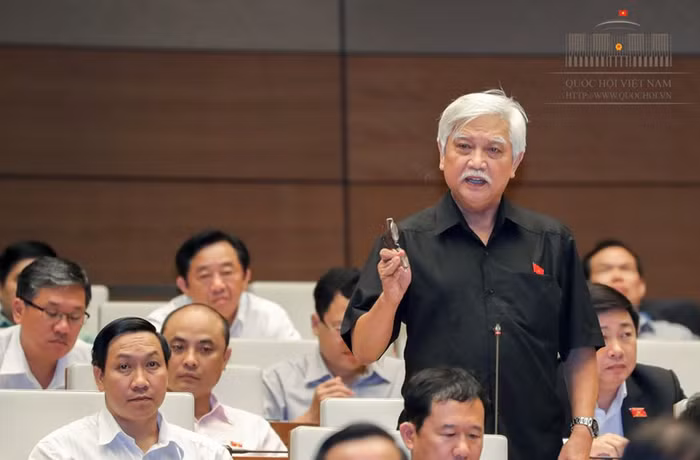 Đại biểu Dương Trung Quốc (ảnh quochoi.vn).