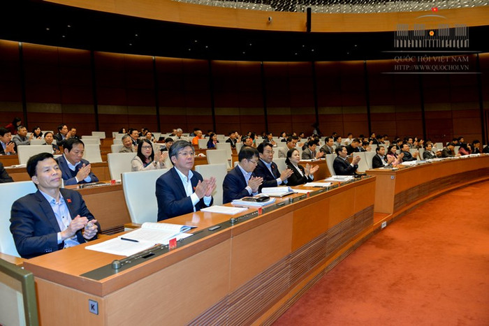 Kỳ họp thứ 4 làm việc trong 26 ngày, là kỳ họp dài nhất với nhiều nội dung quan trọng đã được bàn thảo và quyết định (ảnh quochoi.vn). Kỳ họp thứ 4 làm việc trong 26 ngày, là kỳ họp dài nhất với nhiều nội dung quan trọng đã được bàn thảo và quyết định (ảnh quochoi.vn).