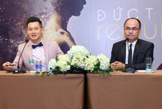 Ca sĩ Đức Tuấn phát ngôn trước truyền thông Ca sĩ Đức Tuấn phát ngôn trước truyền thông