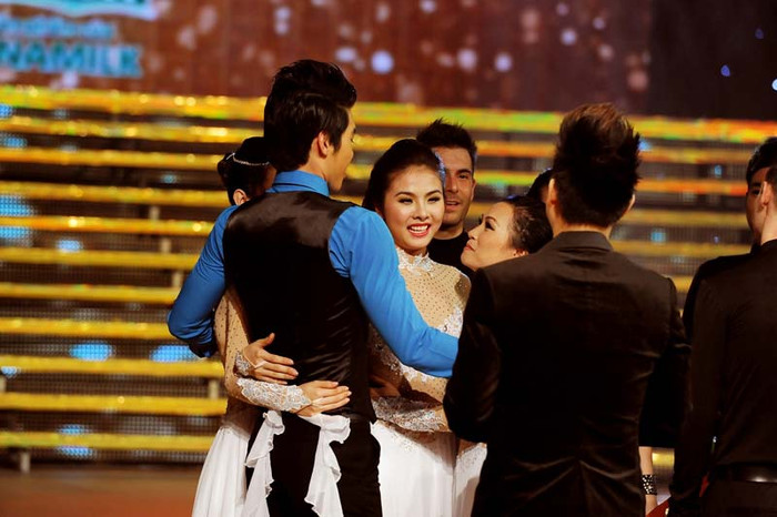 Vân Trang đã chính thức nói lời chia tay Bước nhảy hoàn vũ 2012.