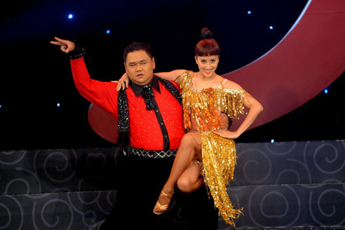 "Cặp đội ...lệch hảo"