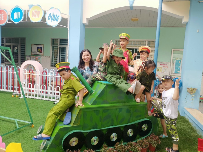 Theo cô Tôn Tuyết Nhung, một trong những khó khăn trong việc thực hiện chế độ cho trẻ nằm ở khâu phụ huynh xin xác nhận và nộp hồ sơ. Ảnh: NVCC. Theo cô Tôn Tuyết Nhung, một trong những khó khăn trong việc thực hiện chế độ cho trẻ nằm ở khâu phụ huynh xin xác nhận và nộp hồ sơ. Ảnh: NVCC.