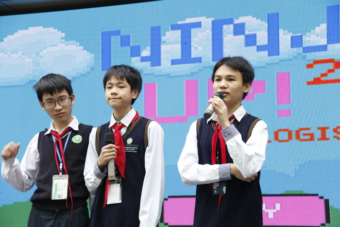 Với đam mê lập trình, nhóm học sinh khối lớp 9 của Trường Trung học cơ sở Thanh Xuân đã tự mày mò, nghiên cứu để giới thiệu game NinjaUp2, khiến đông đảo học sinh trầm trồ. Với đam mê lập trình, nhóm học sinh khối lớp 9 của Trường Trung học cơ sở Thanh Xuân đã tự mày mò, nghiên cứu để giới thiệu game NinjaUp2, khiến đông đảo học sinh trầm trồ.