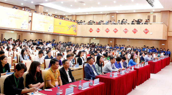 Toàn cảnh lễ khai mạc.