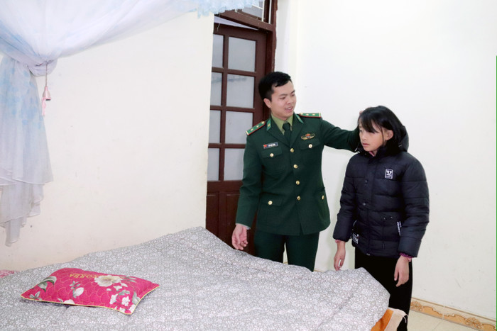 Các con nuôi được chăm sóc tỉ mỉ từng bữa ăn, giấc ngủ. Ảnh: Mộc Quế Anh.