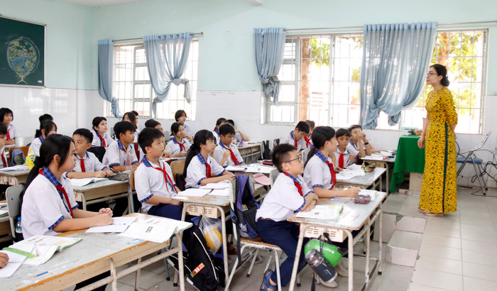 Học sinh trung học cơ sở trong giờ Khoa học tự nhiên. Ảnh minh họa: M.T. GDVN_anh hs.jpg