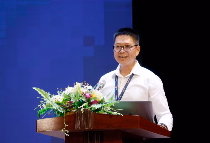 Phó Giáo sư, Tiến sĩ Nguyễn Tiến Đông - Phó Hiệu trưởng Trường Đại học Phú Xuân phát biểu khai mạc hội thảo.