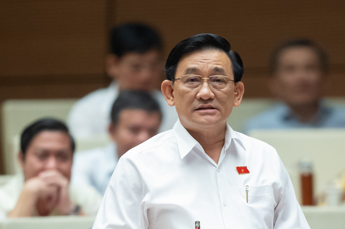 Đại biểu Trần Quốc Tuấn - Đoàn đại biểu Quốc hội tỉnh Trà Vinh. Ảnh: quochoi.vn. Đại biểu Trần Quốc Tuấn - Đoàn đại biểu Quốc hội tỉnh Trà Vinh. Ảnh: quochoi.vn.