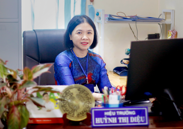 Cô Huỳnh Thị Diệu - Hiệu trưởng Trường Tiểu học Thuận Giao 3 (thành phố Thuận An, tỉnh Bình Dương). Ảnh: Mộc Trà. Cô Huỳnh Thị Diệu - Hiệu trưởng Trường Tiểu học Thuận Giao 3 (thành phố Thuận An, tỉnh Bình Dương). Ảnh: Mộc Trà.
