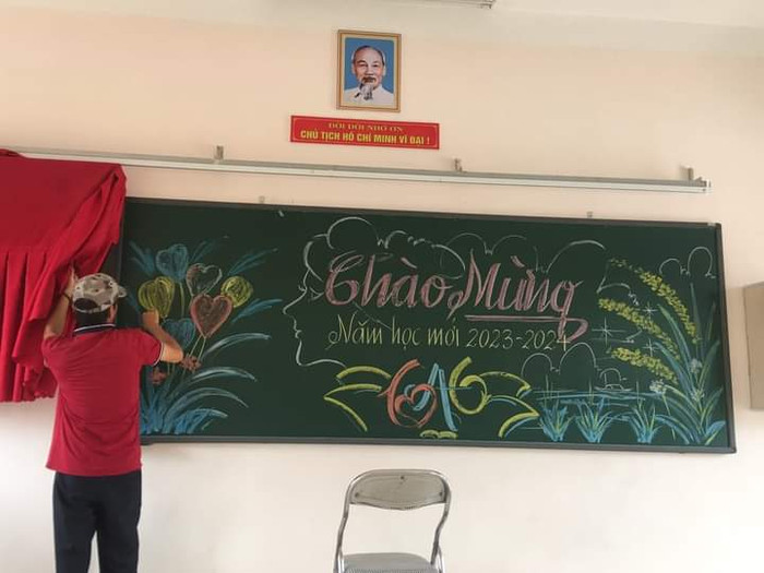 Trường Trung học cơ sở Bắc Kạn (thành phố Bắc Kạn) đón năm học mới. Ảnh: NVCC.