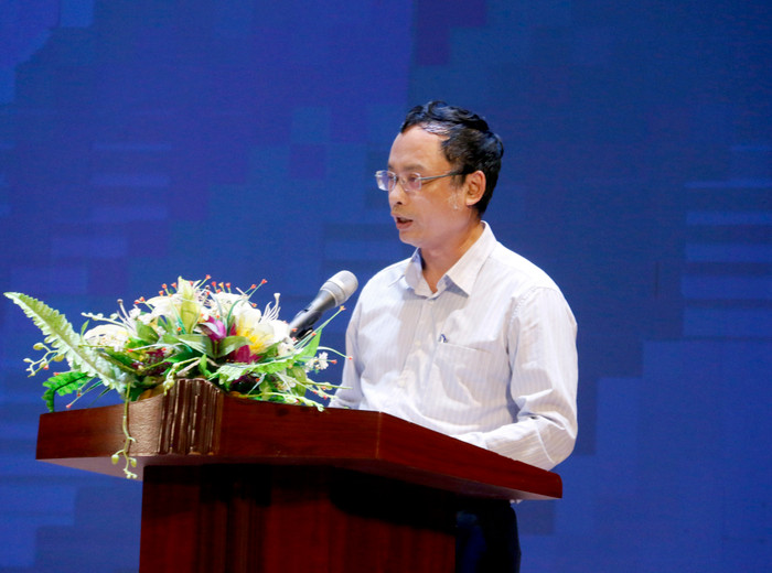 Phó Giáo sư, Tiến sĩ Trần Quang Anh - Phó Giám đốc Học viện Công nghệ Bưu chính Viễn thông phát biểu chúc mừng. Phó Giáo sư, Tiến sĩ Trần Quang Anh - Phó Giám đốc Học viện Công nghệ Bưu chính Viễn thông phát biểu chúc mừng.