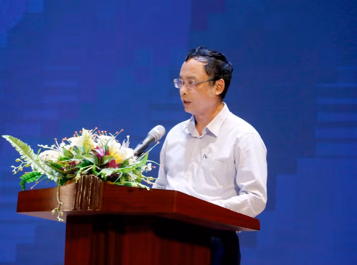 Phó Giáo sư, Tiến sĩ Trần Quang Anh - Phó Giám đốc Học viện Công nghệ Bưu chính Viễn thông phát biểu chúc mừng.