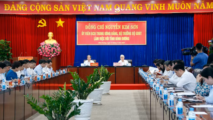 Toàn cảnh phiên làm việc.
