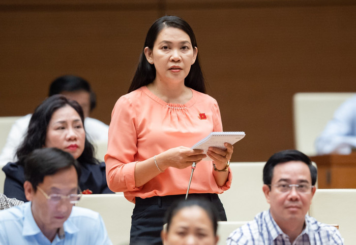 Đại biểu Huỳnh Thị Ánh Sương (đoàn Quảng Ngãi). Ản: quochoi.vn.